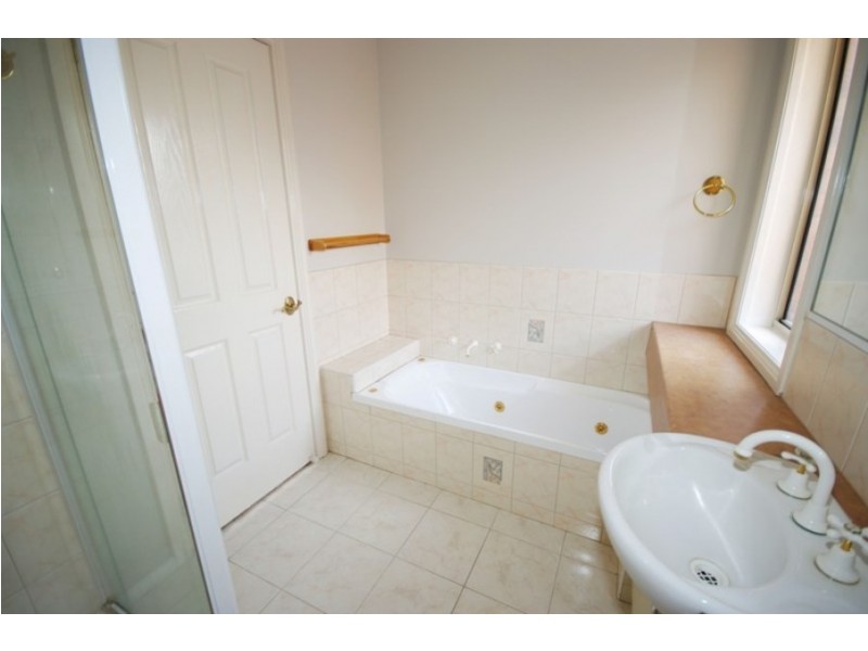 212 Tucker Road, Mckinnon VIC 3204