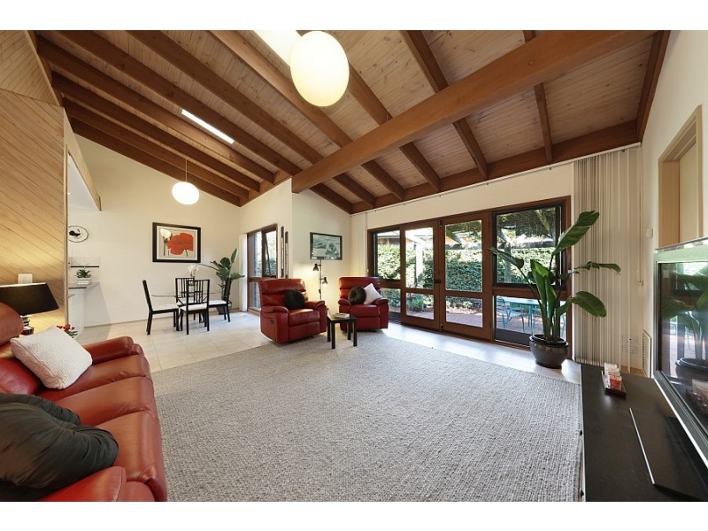 1 Ikara Court, Cheltenham VIC 3192