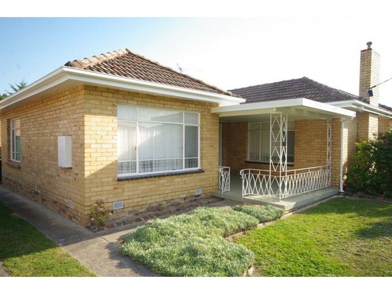 16 Leonie Avenue, Bentleigh East VIC 3165