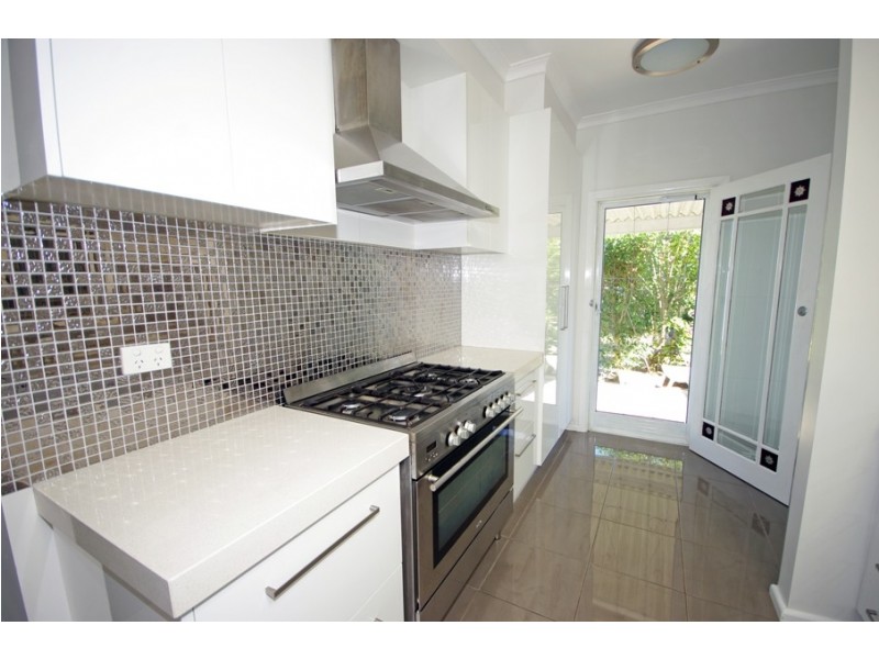 16 Leonie Avenue, Bentleigh East VIC 3165