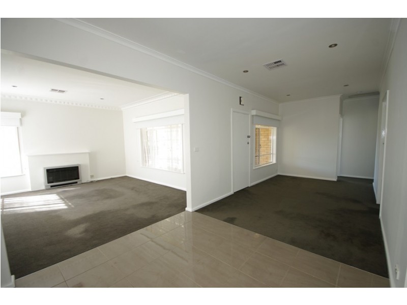 16 Leonie Avenue, Bentleigh East VIC 3165