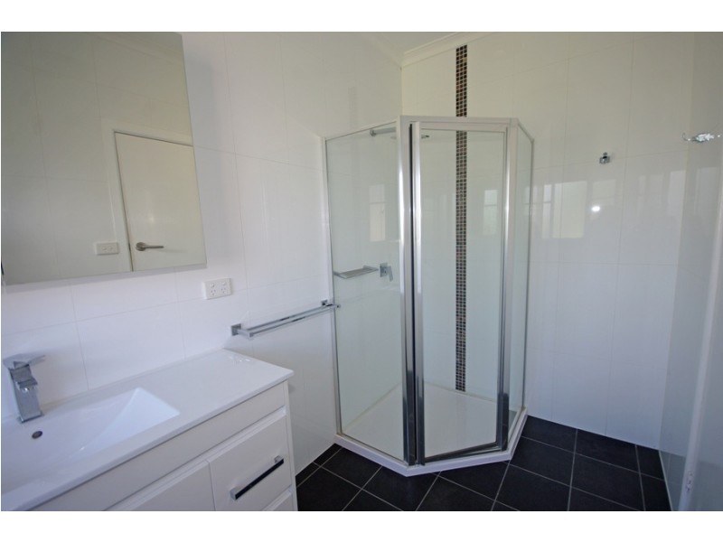 16 Leonie Avenue, Bentleigh East VIC 3165