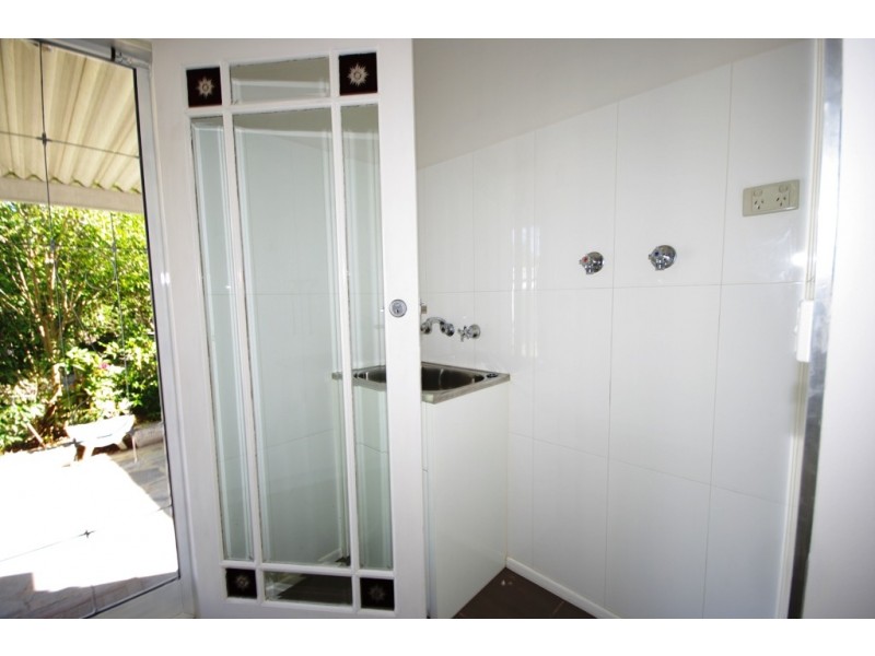 16 Leonie Avenue, Bentleigh East VIC 3165