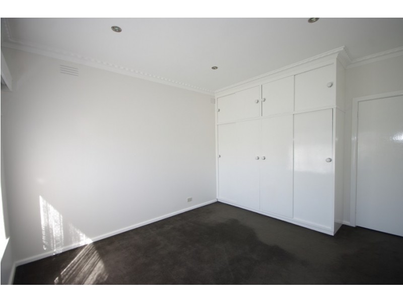 16 Leonie Avenue, Bentleigh East VIC 3165