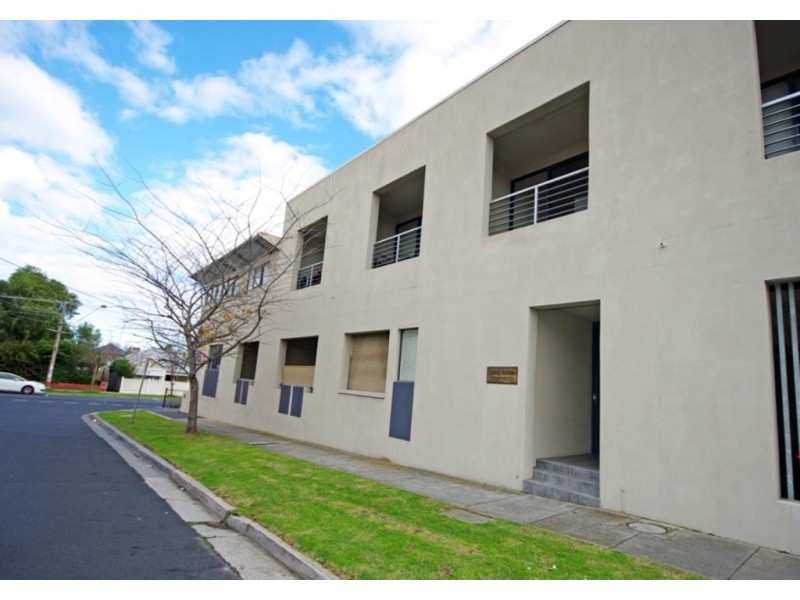 2/125 McKinnon Road, Mckinnon VIC 3204