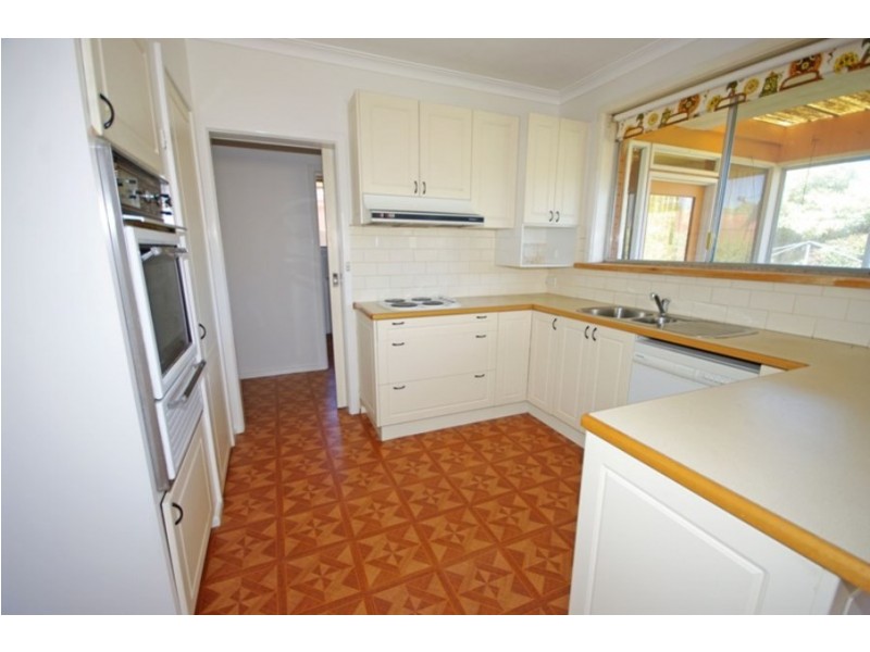 26 Pasadena Crescent, Bentleigh East VIC 3165