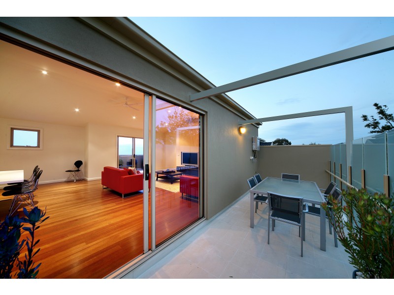 8/18 Bleazby Street, Bentleigh VIC 3204