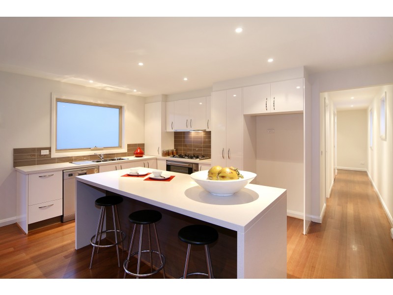 8/18 Bleazby Street, Bentleigh VIC 3204