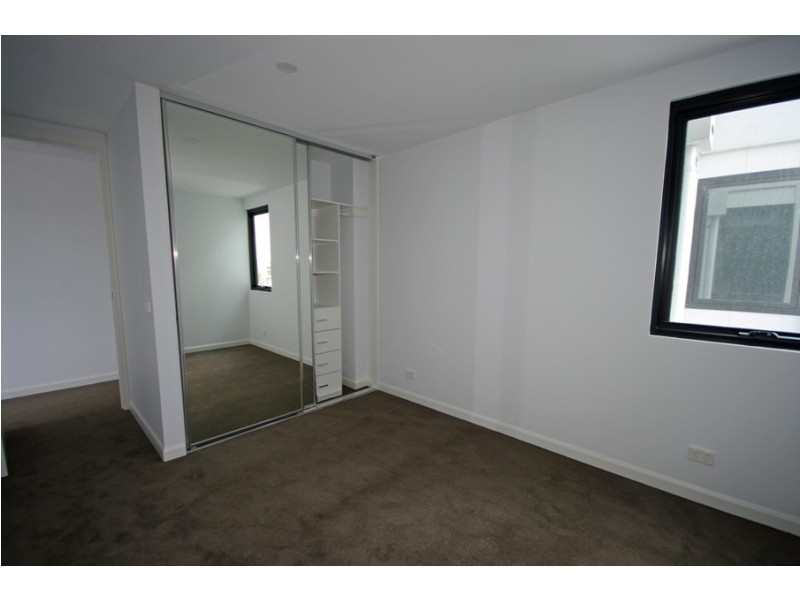 202/193 McKinnon Road, Mckinnon VIC 3204