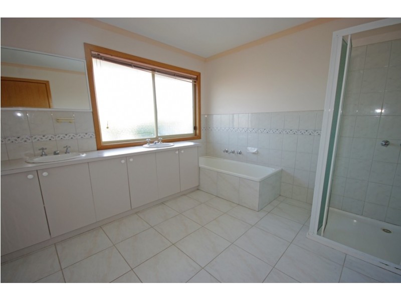 29 Kennedy Street, Bentleigh East VIC 3165