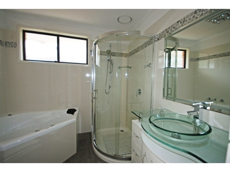 34 Sandleford Place, Dingley Village VIC 3172