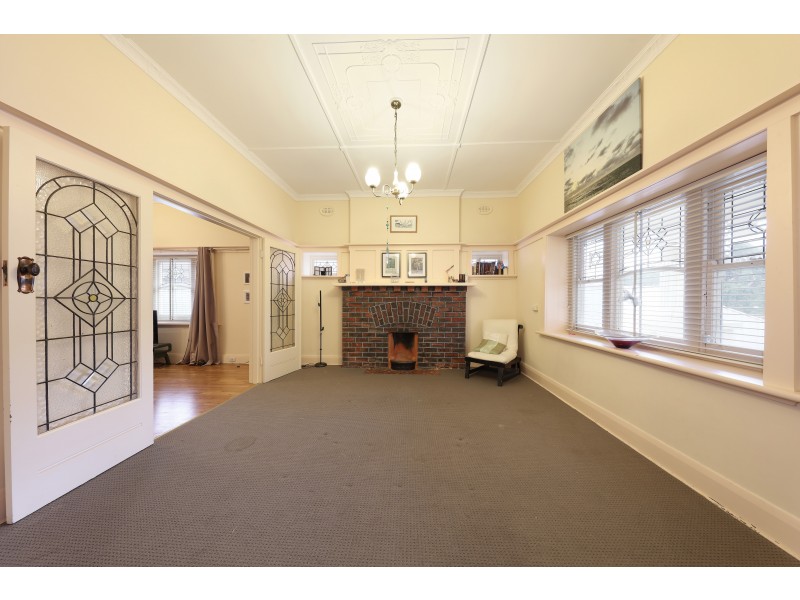 15 Service Street, Caulfield North VIC 3161