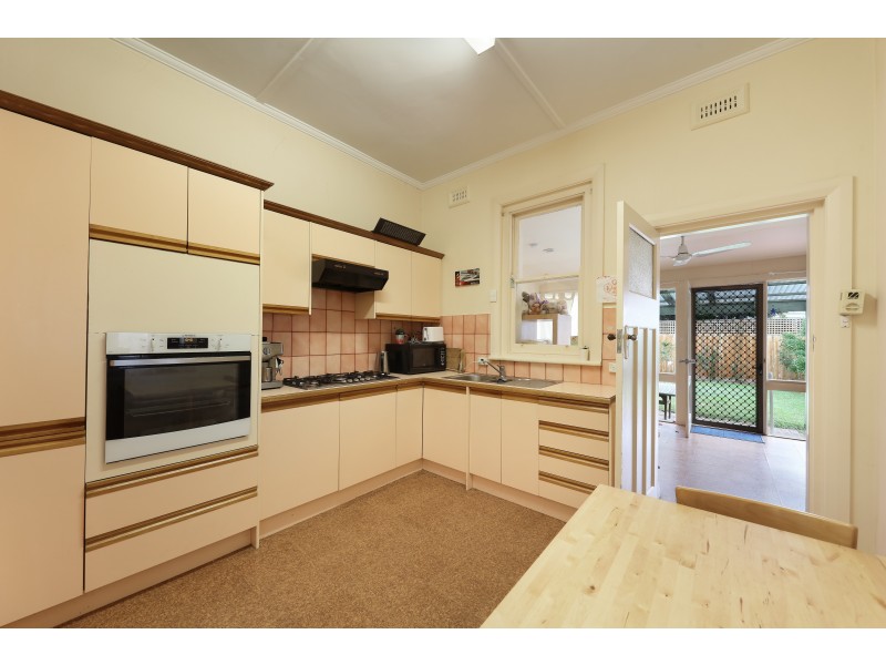 15 Service Street, Caulfield North VIC 3161