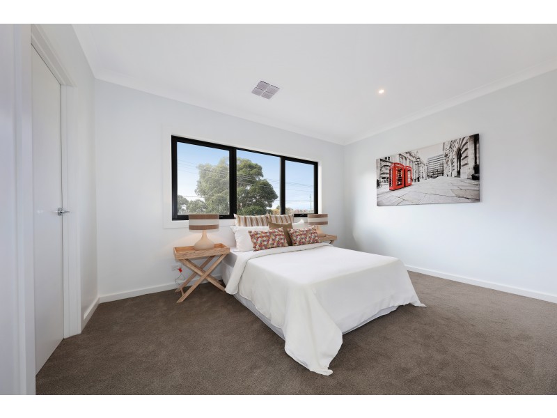 5 Walnut Street, Ormond VIC 3204