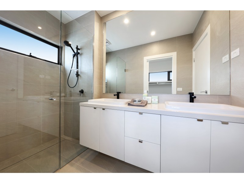 5 Walnut Street, Ormond VIC 3204