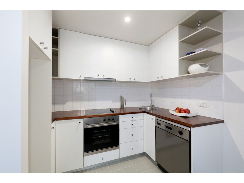 10/8 Louise Street, Melbourne VIC 3004