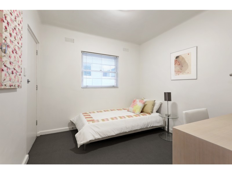 10/8 Louise Street, Melbourne VIC 3004