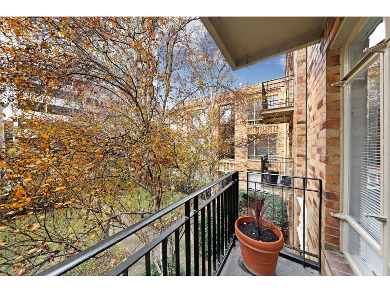 10/8 Louise Street, Melbourne VIC 3004