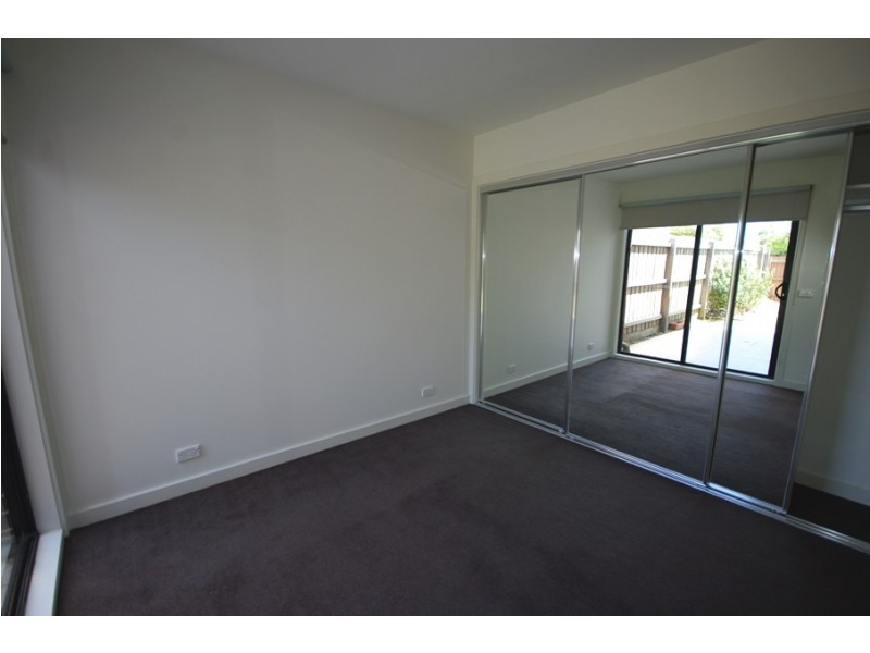 6/75 Lillimur Road, Ormond VIC 3204