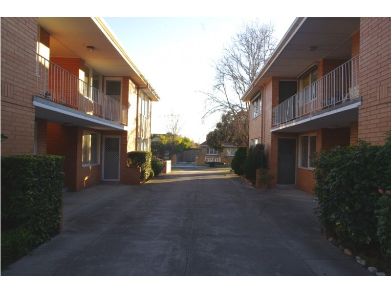 11/12 Bartlett Street, Hampton East VIC 3188