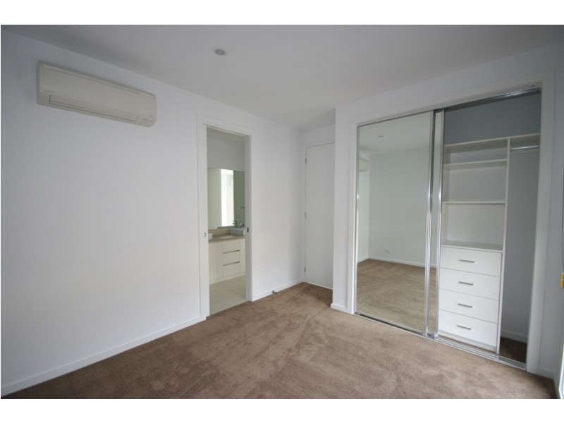 2/14 Mitchell Street, Bentleigh VIC 3204