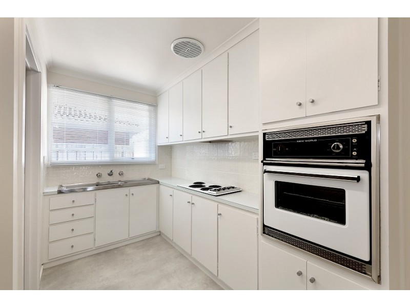 1/4 Draper Street, Mckinnon VIC 3204