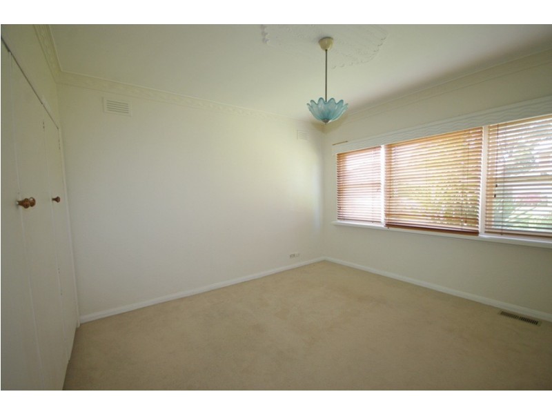 31 Rose Street, Mckinnon VIC 3204