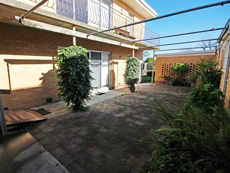 31 Rose Street, Mckinnon VIC 3204