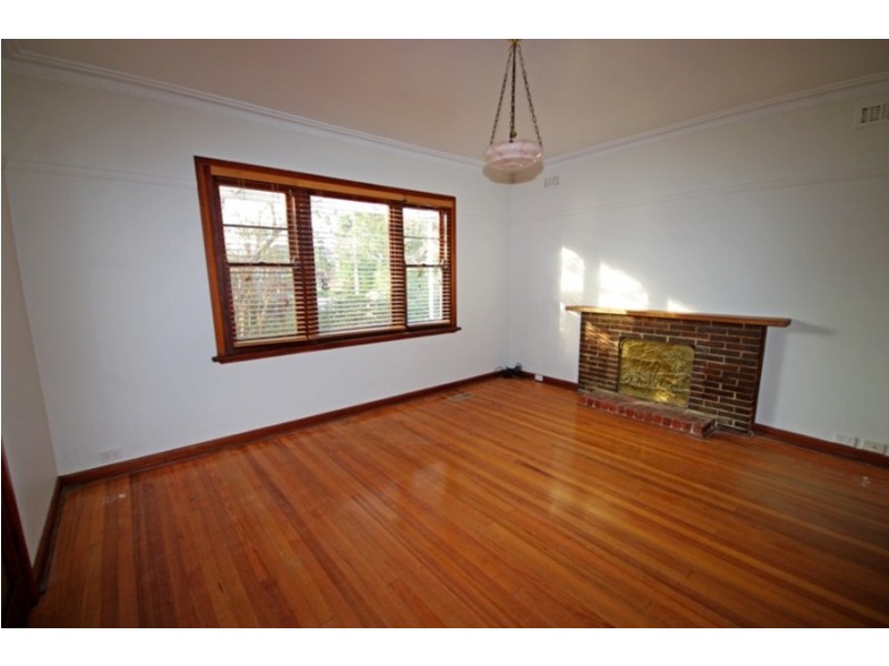 2  Hudson Street, Mckinnon VIC 3204