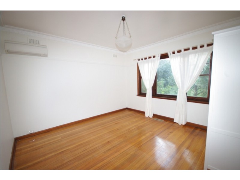 2  Hudson Street, Mckinnon VIC 3204