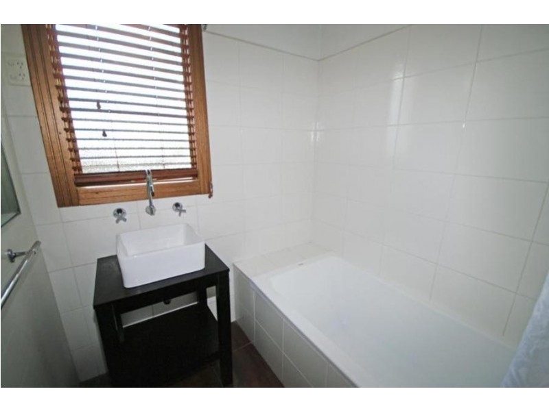 2  Hudson Street, Mckinnon VIC 3204