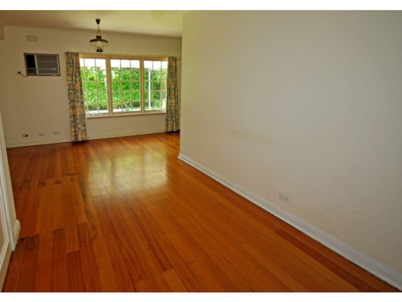 12 Thomasina Street, Bentleigh East VIC 3165