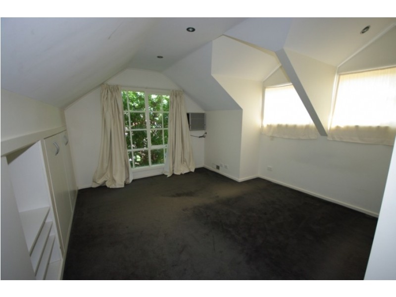 12 Thomasina Street, Bentleigh East VIC 3165