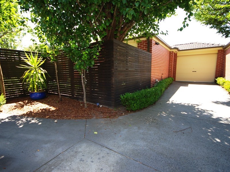 2/19 Kershaw Street, Bentleigh East VIC 3165