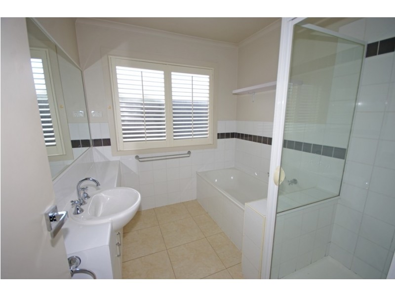 2/19 Kershaw Street, Bentleigh East VIC 3165