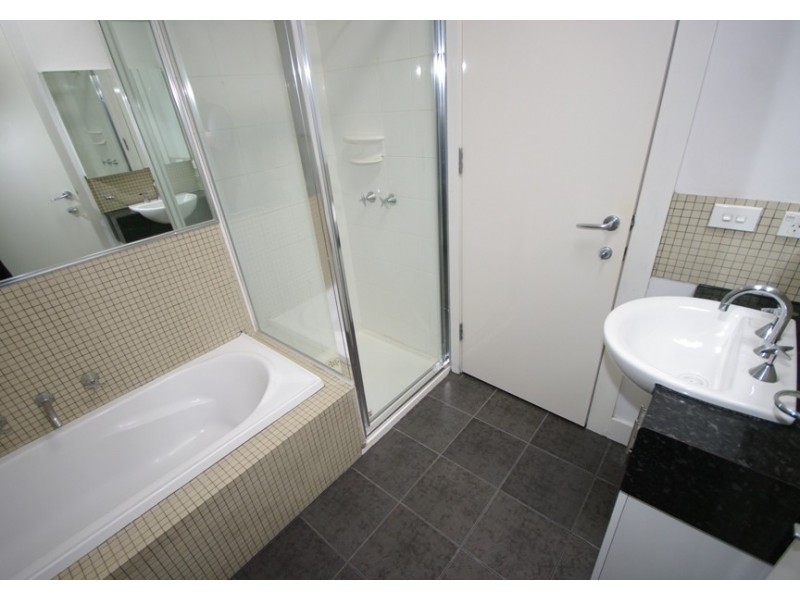 2/119 Kangaroo Road, Hughesdale VIC 3166