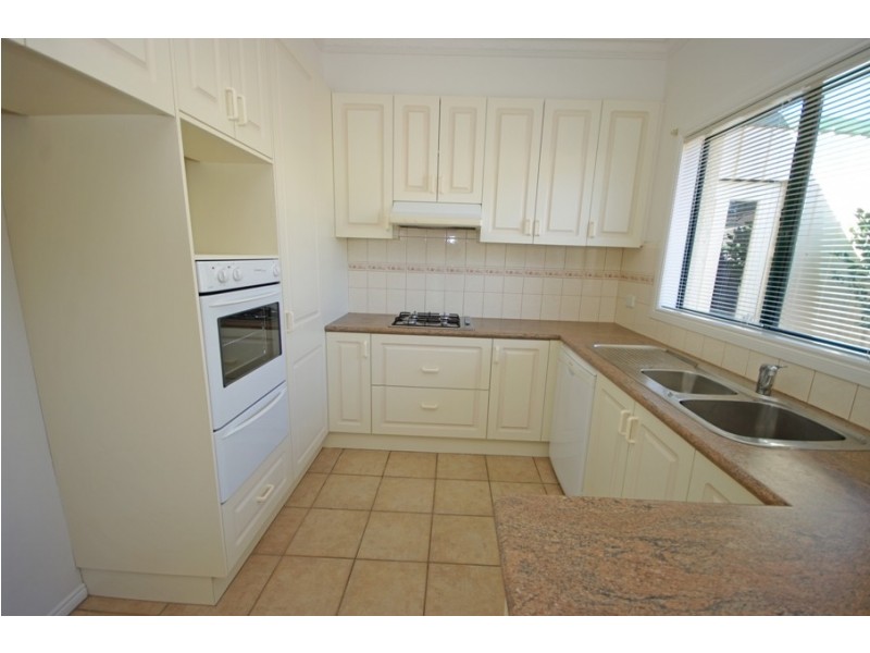 2/129  East Boundary Road, Bentleigh East VIC 3165