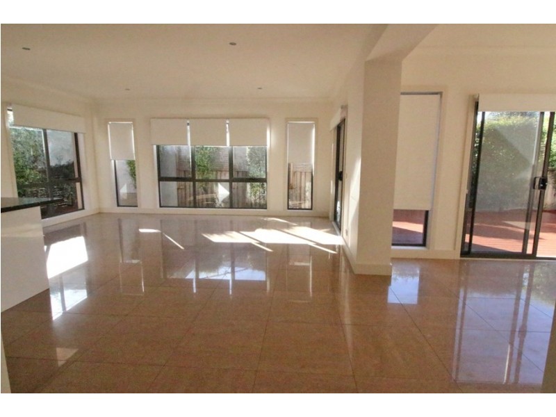 1A Parkmore Road, Bentleigh East VIC 3165