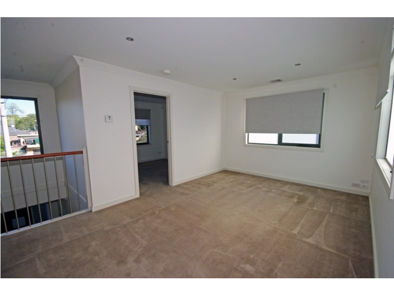 1A Parkmore Road, Bentleigh East VIC 3165