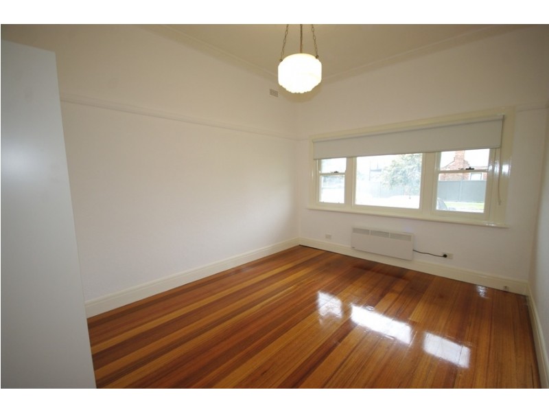 5 Fitzroy Street, Mckinnon VIC 3204