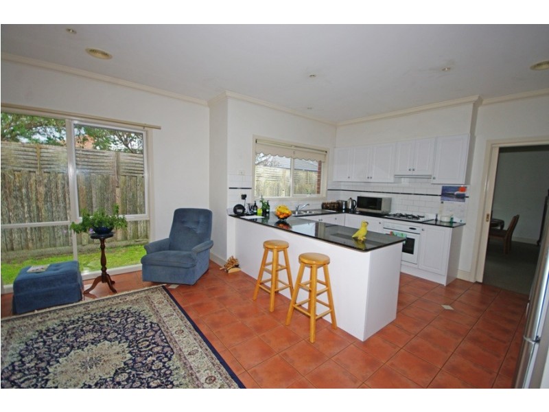 2/18 Mavho Street, Bentleigh VIC 3204