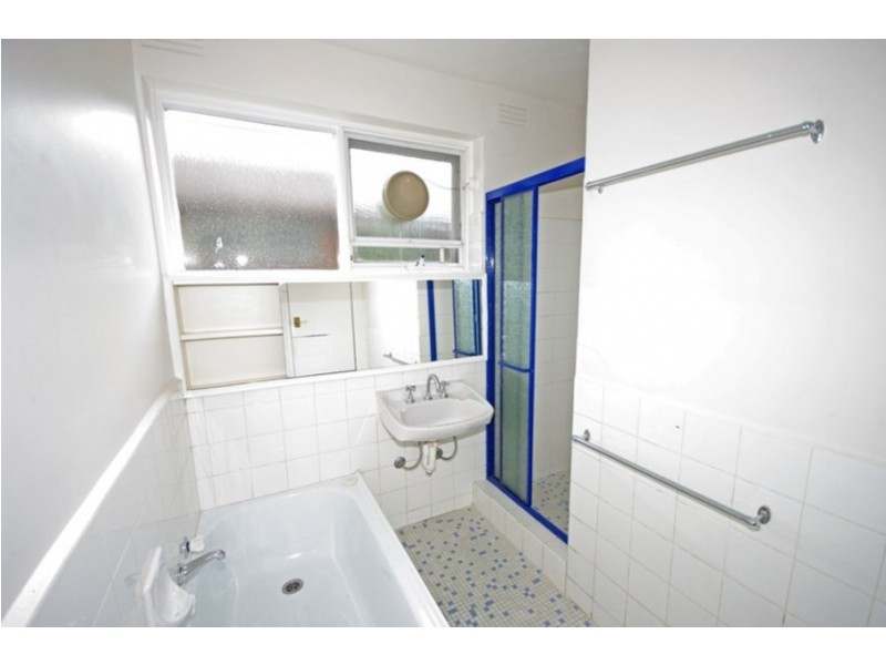 1/6 Brentwood Street, Bentleigh VIC 3204