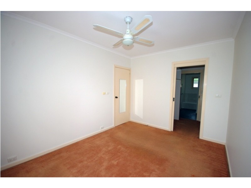 2/53 Hall Street, Mckinnon VIC 3204