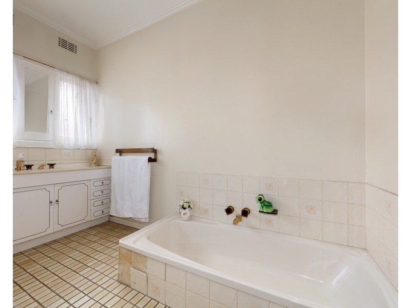 9 Cecil Street, Bentleigh East VIC 3165