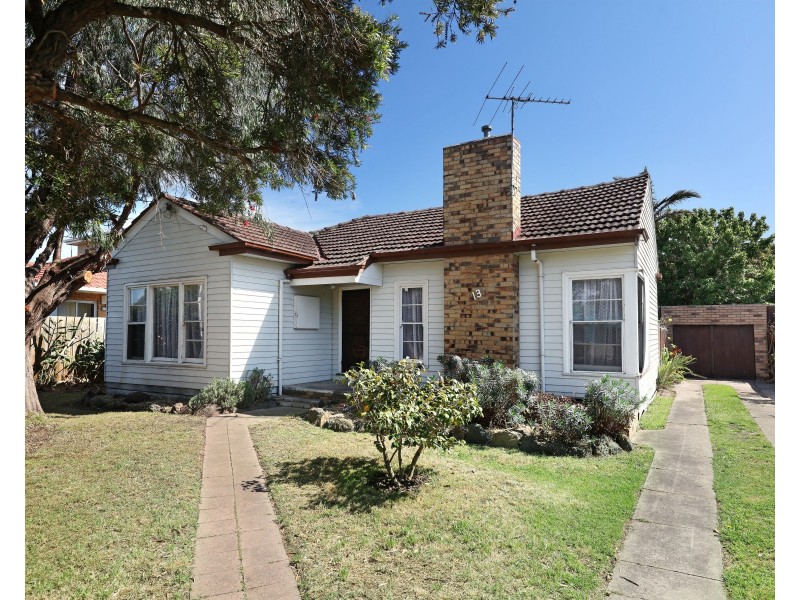 13 Elwyn Street, Bentleigh East VIC 3165