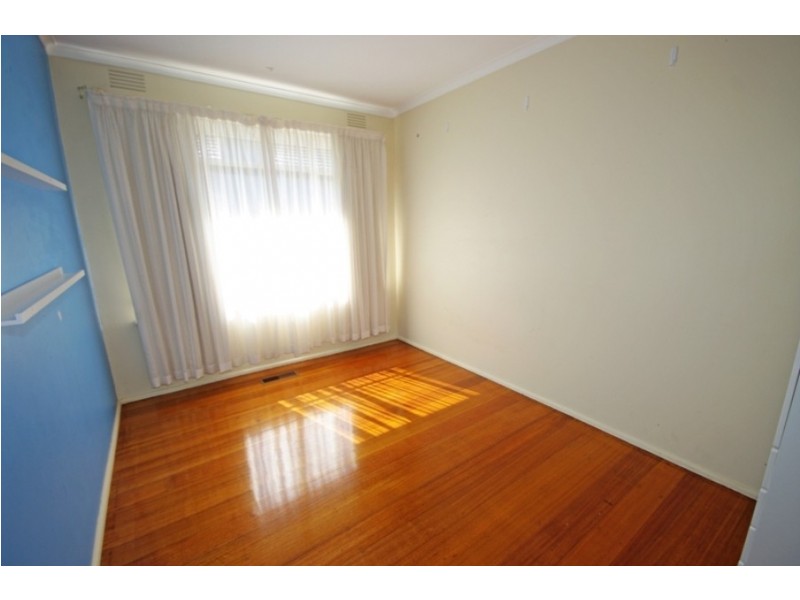 16 Tasman Road, Bentleigh East VIC 3165