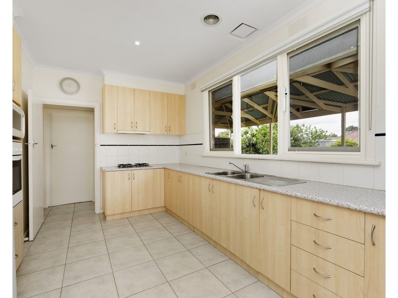 14 Moonda Grove, Cheltenham VIC 3192