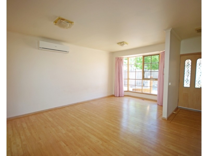 2/17 Bleazby Street, Bentleigh VIC 3204