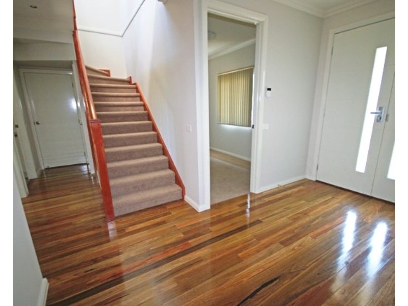 2/37  Anne Street, Mckinnon VIC 3204