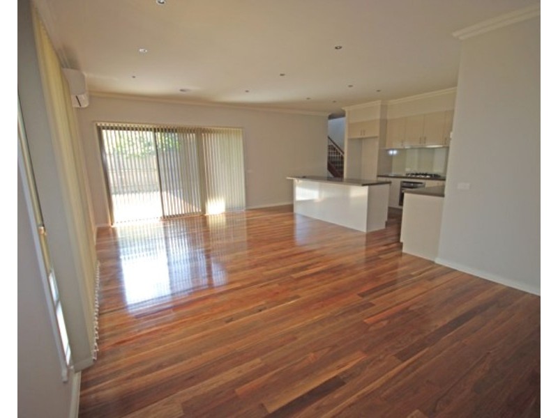 2/37  Anne Street, Mckinnon VIC 3204